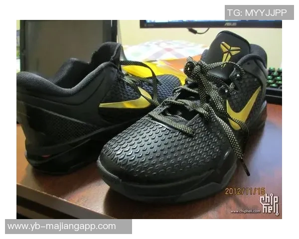 Nike发布Kobe8EXT马年特别版黑色鞋面搭配马毛材质彰显独特风格